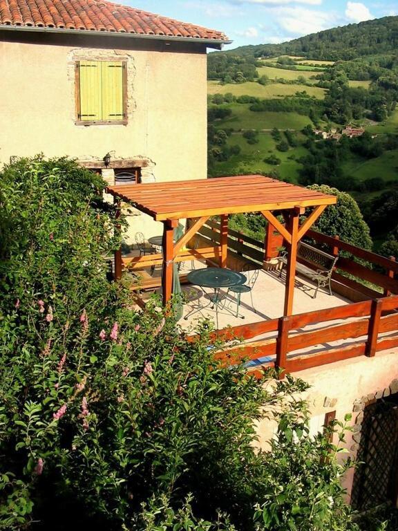 Gites Des Esselards Yzeron Exterior photo