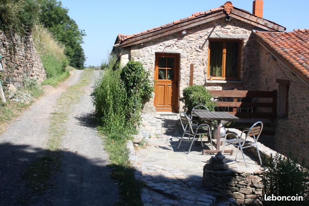 Gites Des Esselards Yzeron Exterior photo