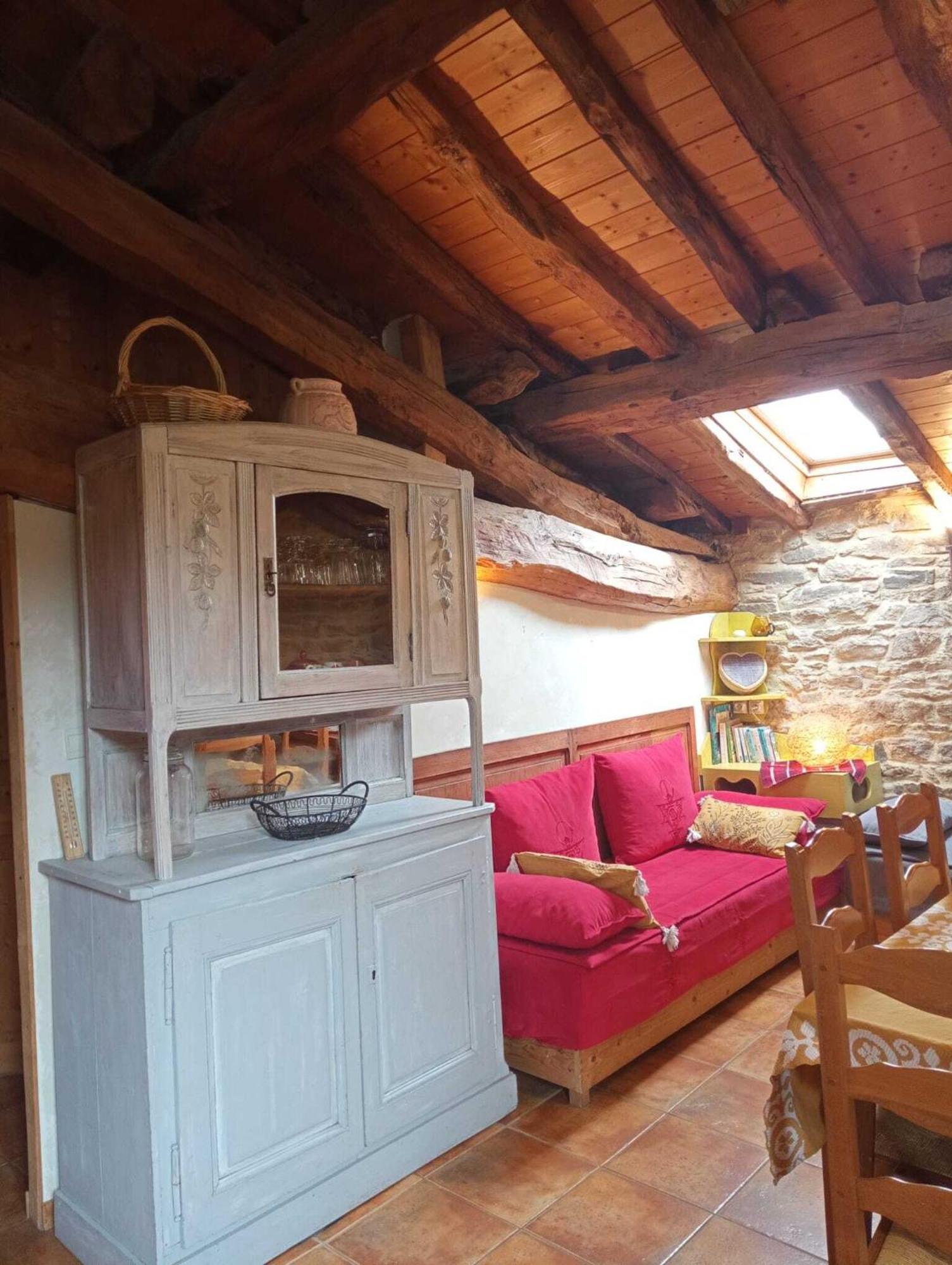 Gites Des Esselards Yzeron Exterior photo