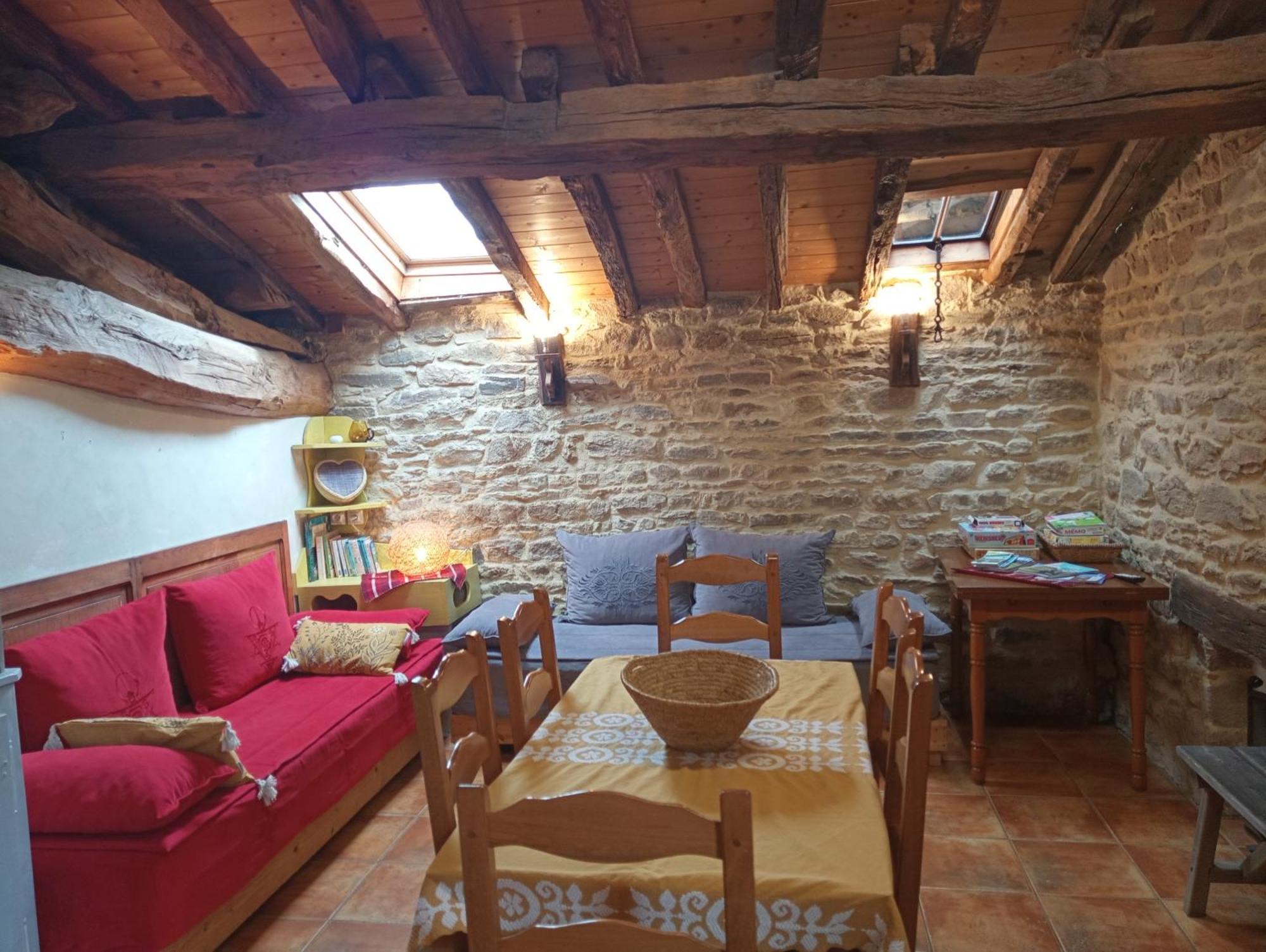 Gites Des Esselards Yzeron Exterior photo