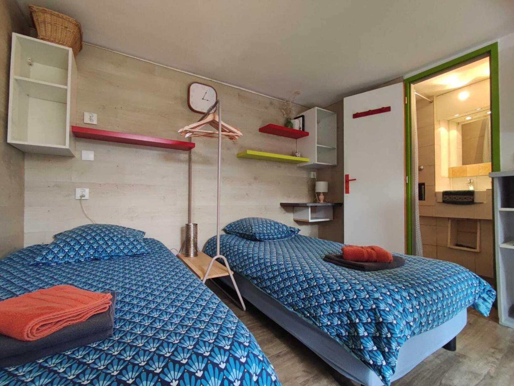 Gites Des Esselards Yzeron Room photo
